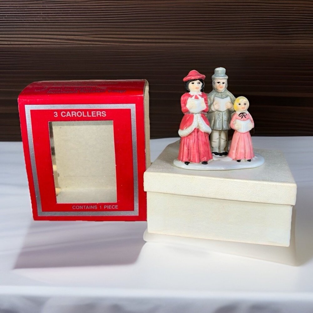 Vintage Christmas Village 3 Carollers Figurine 1990 EPI International Porcelain
